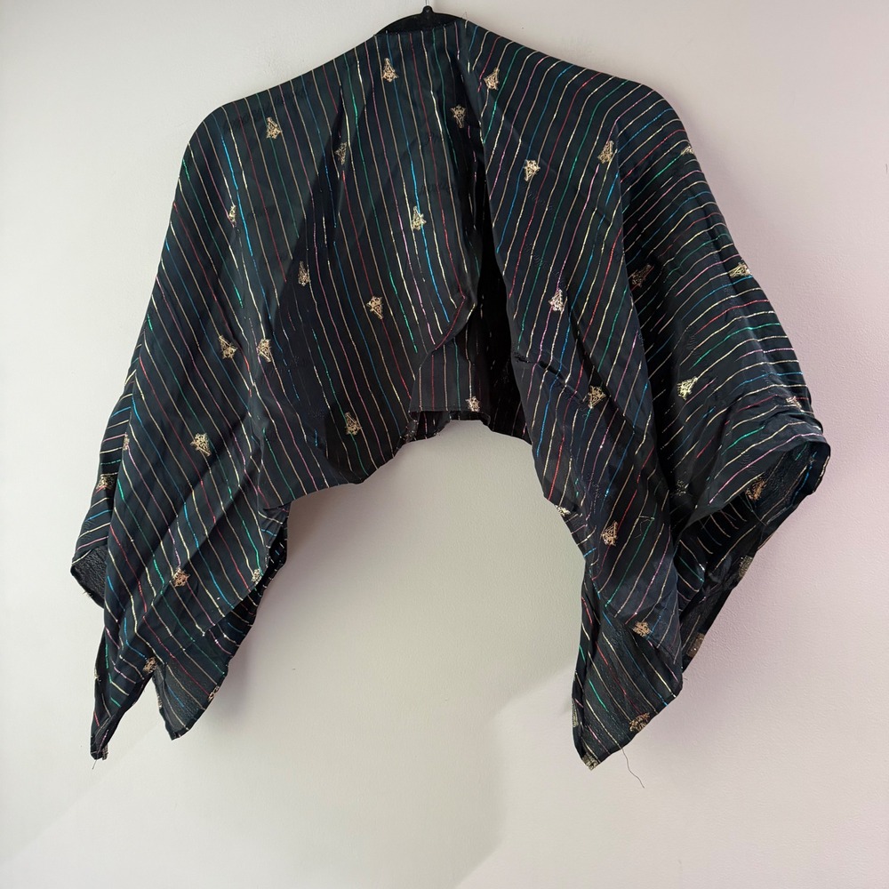 Unbranded Shawl Wrap‎ Womens OS Black Good Metallic Pinstripe Gold Crest Evening